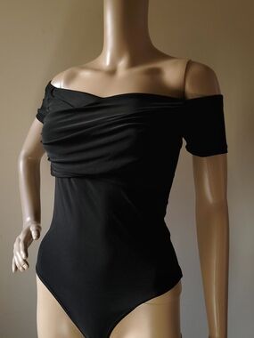 Fashion Nova Black Off-The-Shoulder Draped Bodysuit Size Medium